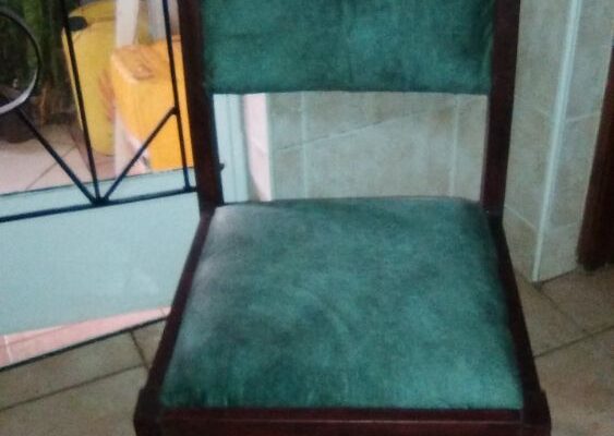 New solid mvuli chair green synthetic velvet unpholstery