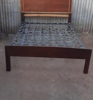 bed with stainless steel springs Queen size